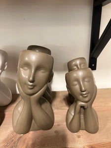 Face pot