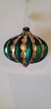 Load image into Gallery viewer, Glass Ornament Green
