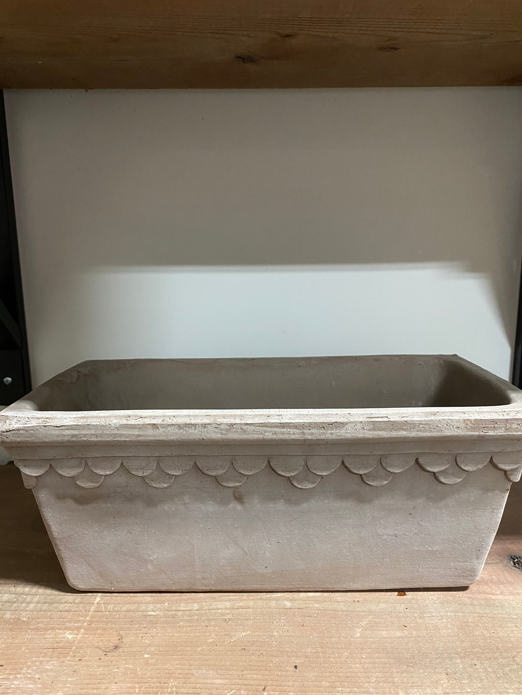 Deroma terracotta window box